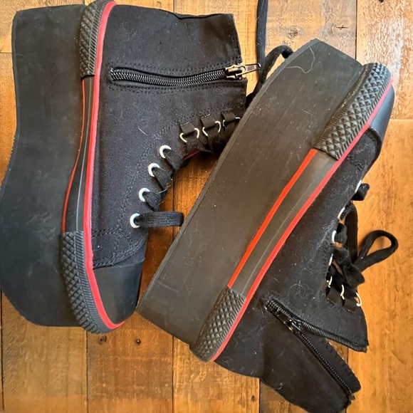 Black and Red Platform High Tops - Picture 5 of 15